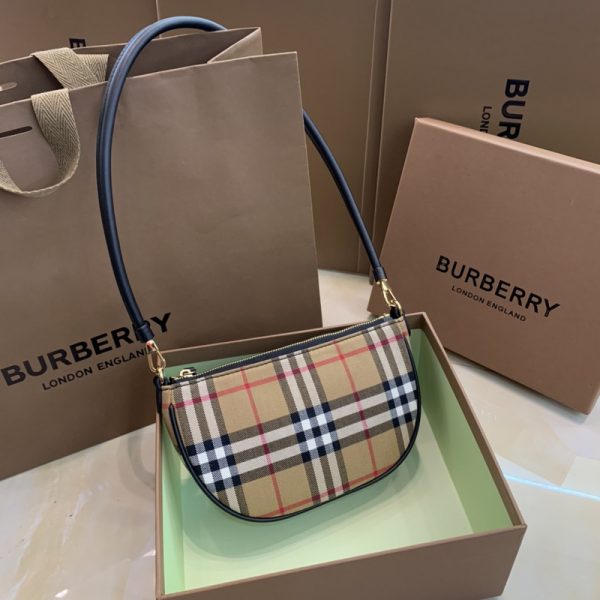 Burberry Bags - 785